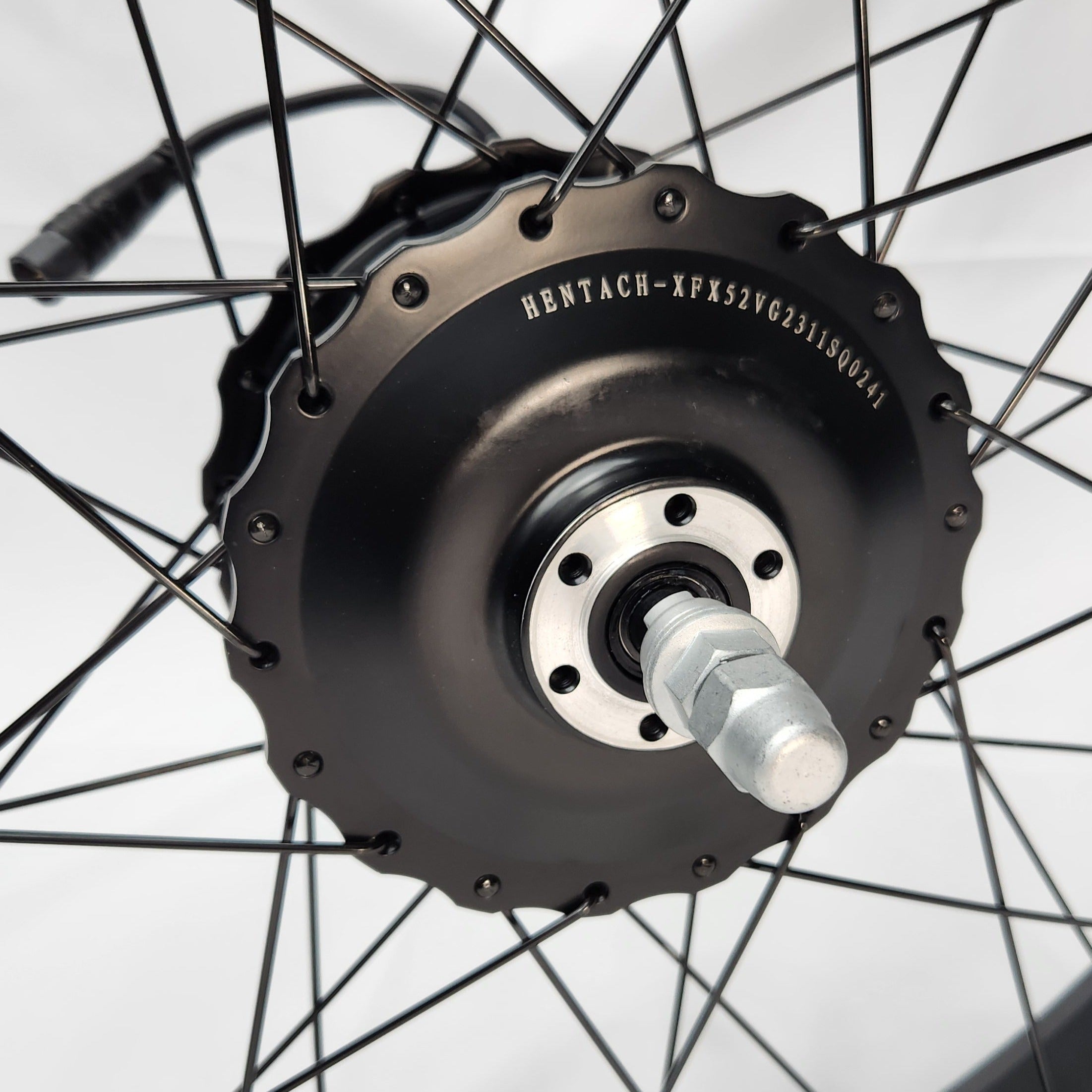 26in 750w Front Motor Kit 135mm Dropout - with 52v 20ah Battery